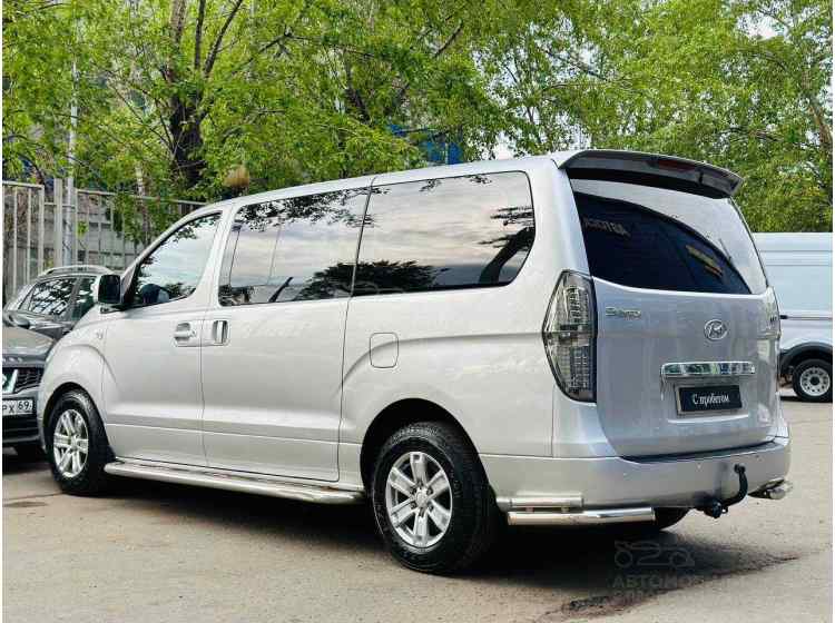 Hyundai Grand Starex I