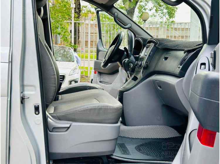 Hyundai Grand Starex I