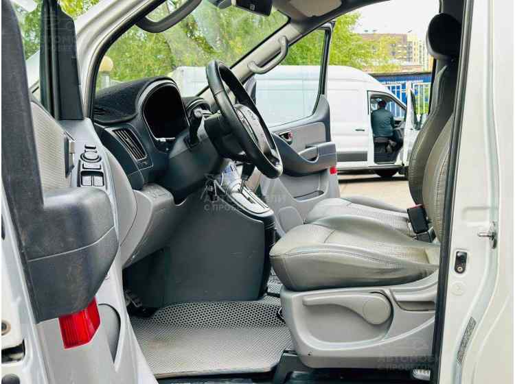 Hyundai Grand Starex I