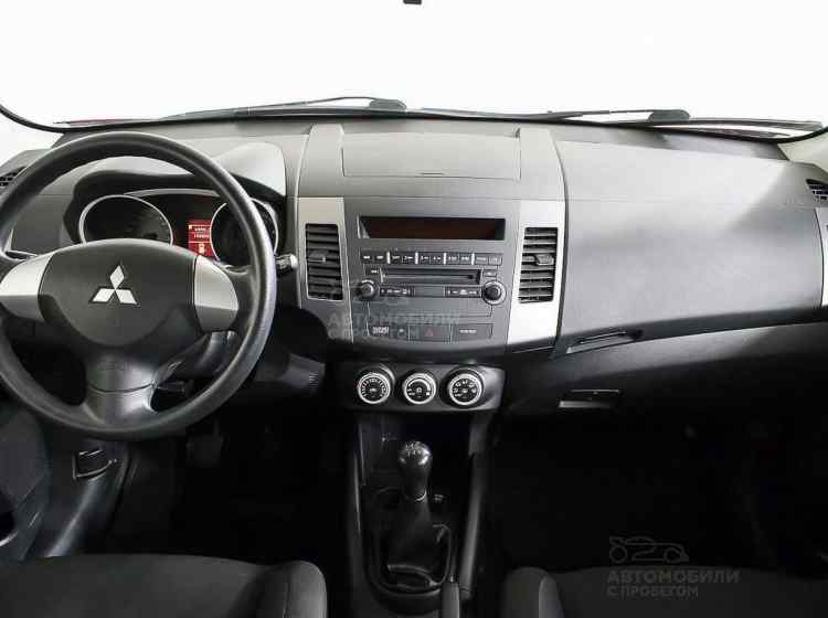 Mitsubishi Outlander II