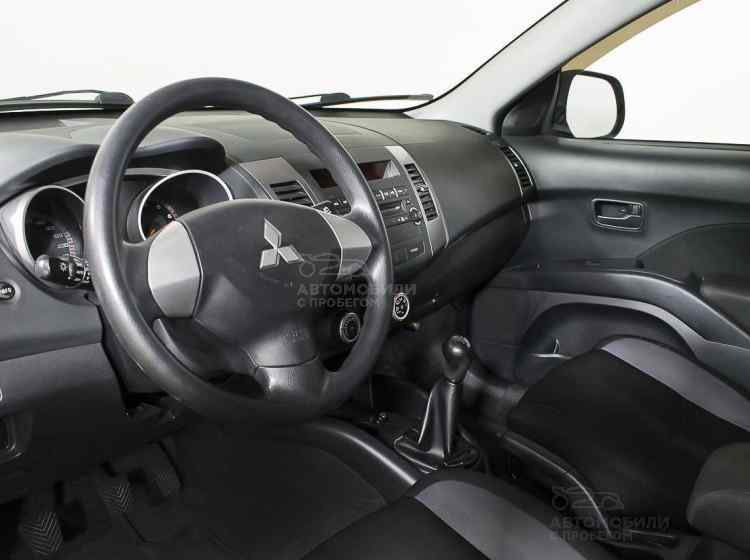 Mitsubishi Outlander II