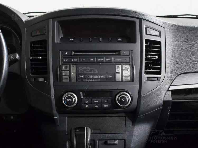 Mitsubishi Pajero IV Рестайлинг 1