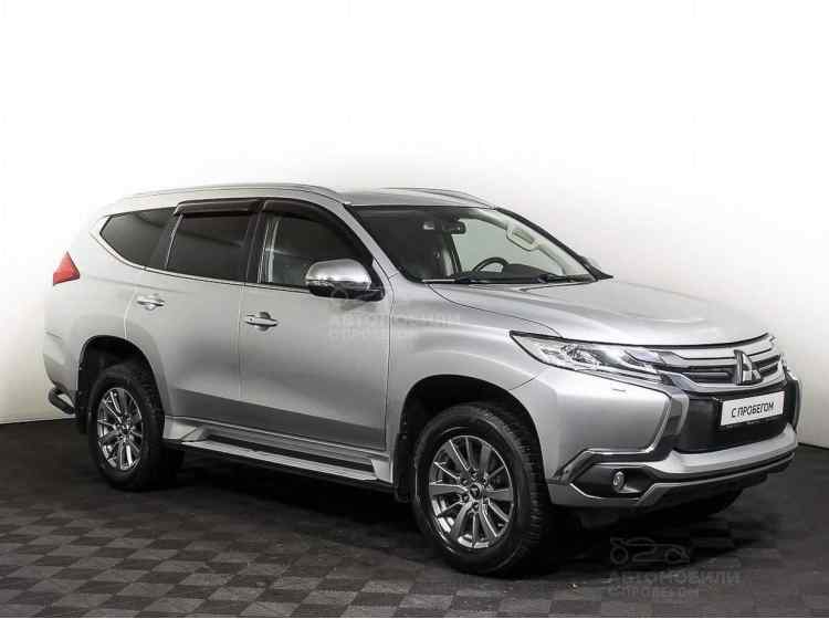 Mitsubishi Pajero Sport III