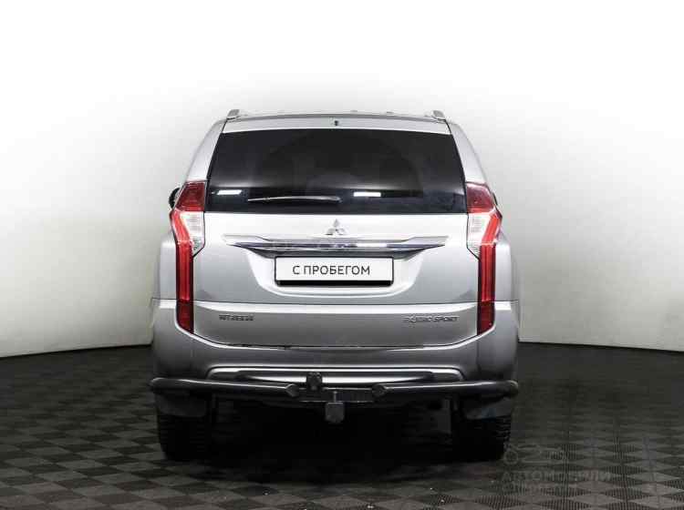 Mitsubishi Pajero Sport III