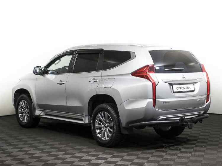 Mitsubishi Pajero Sport III