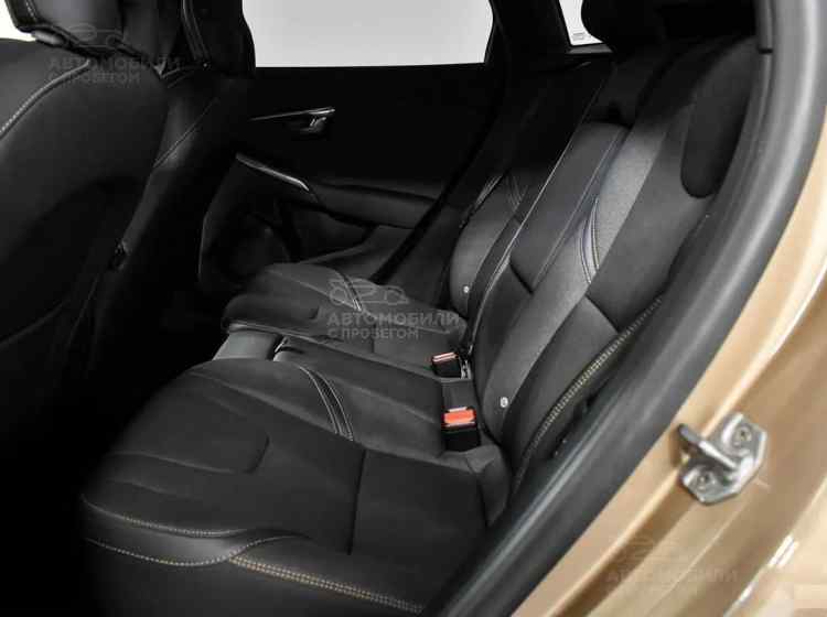 Volvo V40 Cross Country I